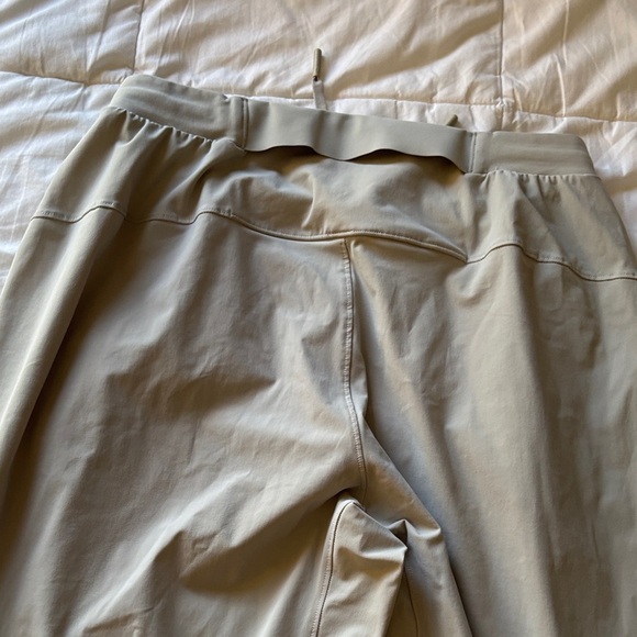 lululemon athletica Men's Khaki Chinos - Picture 2 of 7